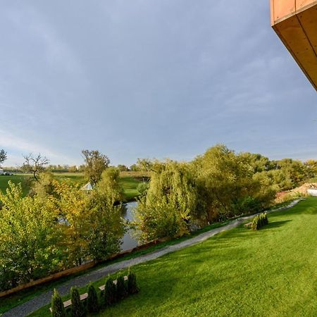 Il Lago - Azur - Cozy Luxurious Smart Home By The Lake Voluntari Esterno foto