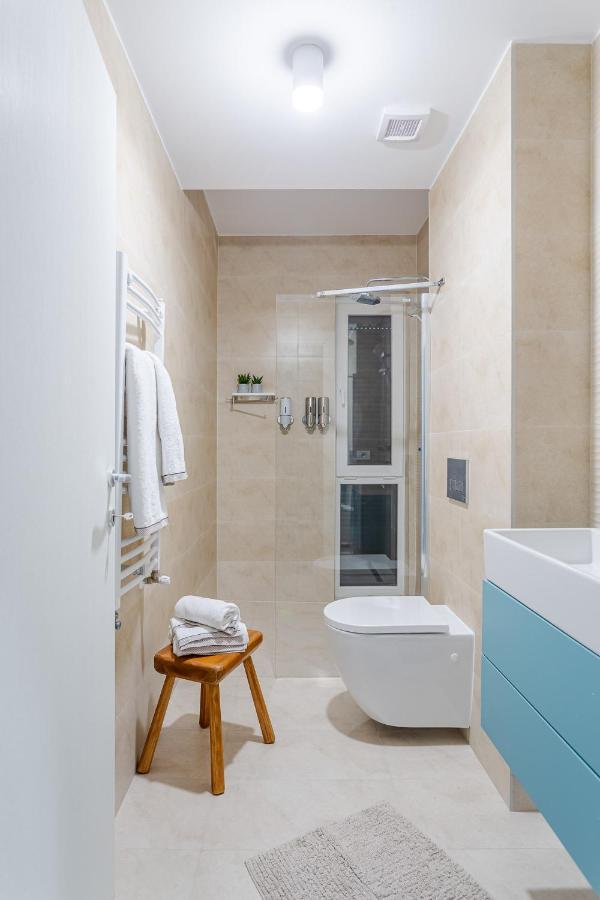 Il Lago - Azur - Cozy Luxurious Smart Home By The Lake Voluntari Esterno foto