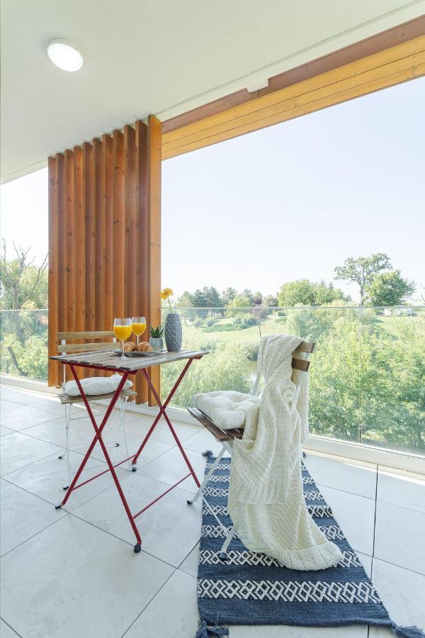 Il Lago - Azur - Cozy Luxurious Smart Home By The Lake Voluntari Esterno foto